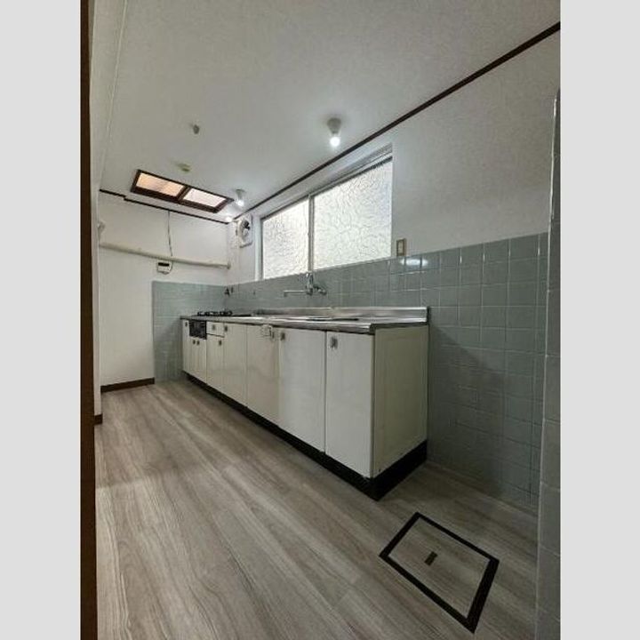 京都府京都市中京区姉大宮町東側(一戸建)の賃貸物件のキッチン