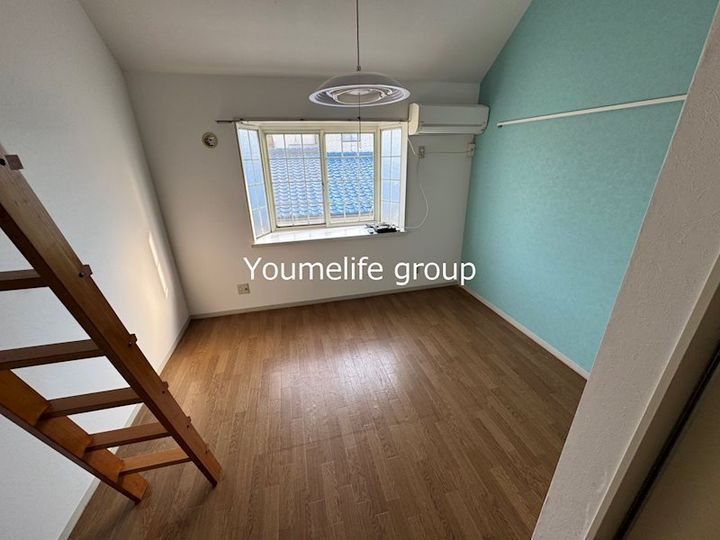 神奈川県伊勢原市板戸(アパート)の賃貸物件の居間