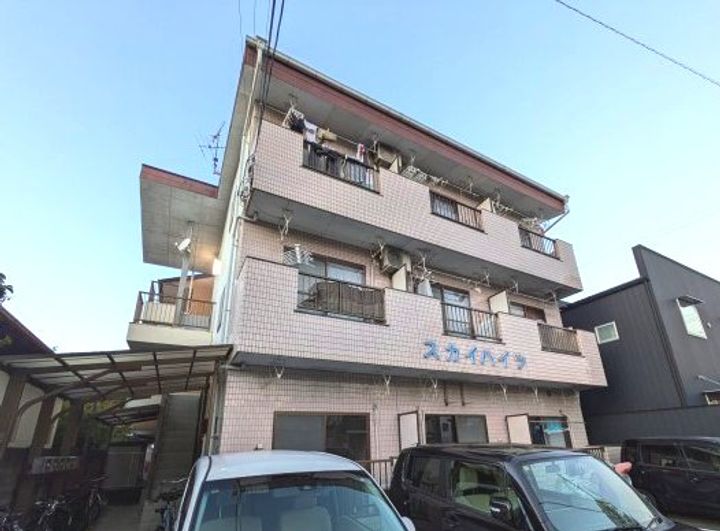 スカイハイツ(朝倉東町)の外観