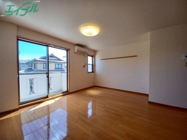 グリーンタウン伍番館の居間