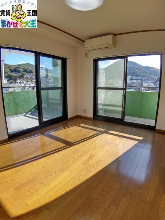 長崎県長崎市下西山町(マンション)の賃貸物件の居間