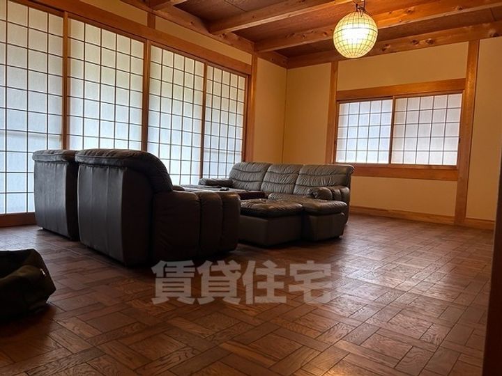 京都府舞鶴市字上安久(一戸建)の賃貸物件の居間