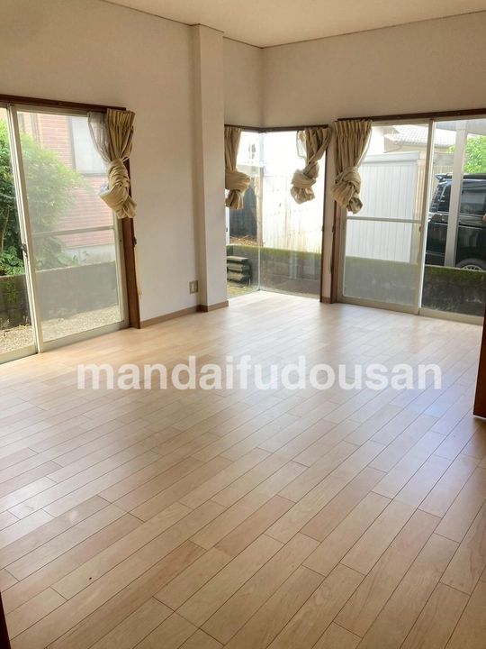 MIコーポヤママンの居間