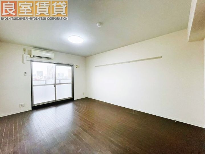 マ・メゾン瑞穂の居間