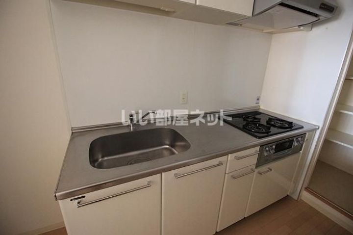 兵庫県神戸市中央区相生町5(マンション)の賃貸物件のキッチン