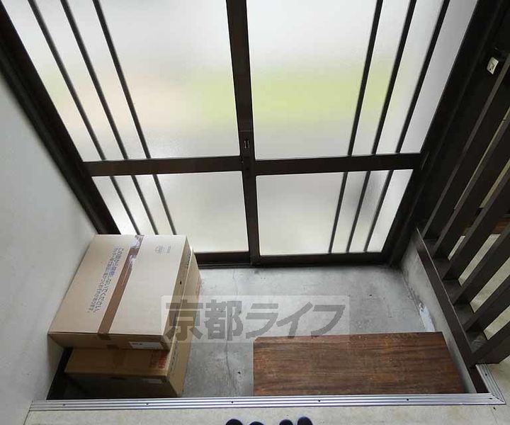 京都府京都市伏見区深草大亀谷内膳町(一戸建)の賃貸物件の玄関