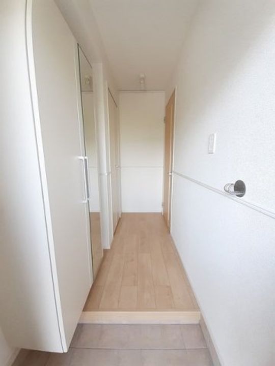 アクティ・スクエア Iの玄関