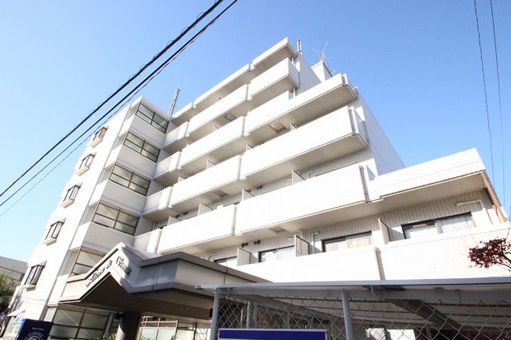 メゾン ド セレニテの外観