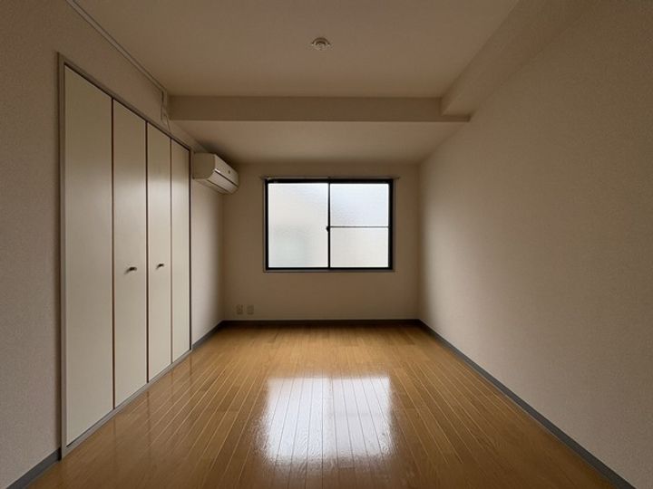 東京都世田谷区奥沢8(マンション)の賃貸物件の居間