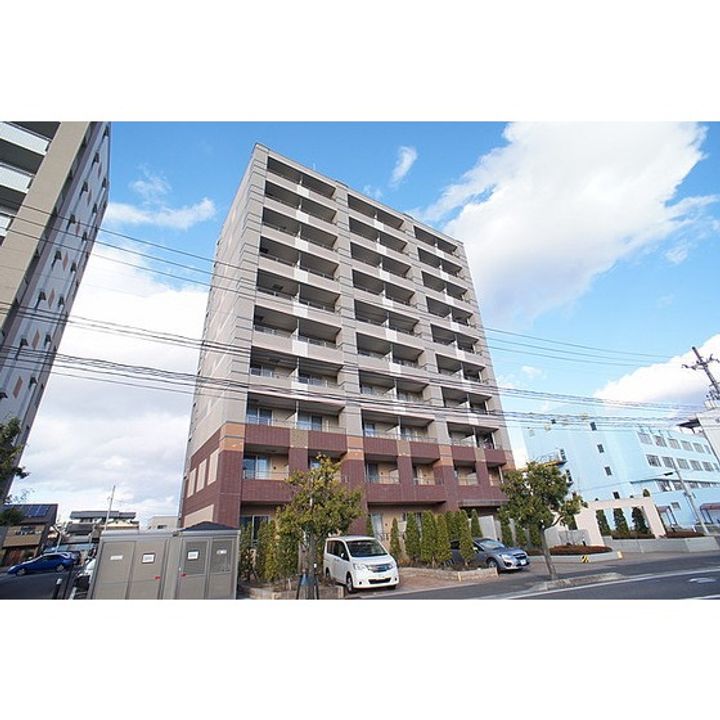 エクセラ麓山の外観