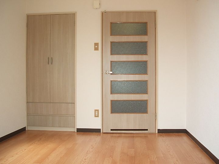 第3和秀ビルの居間