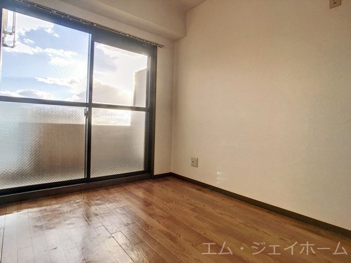 グランドールTakagaiの居間