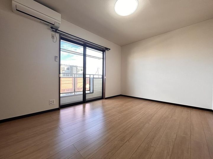 MK国見VIIの居間