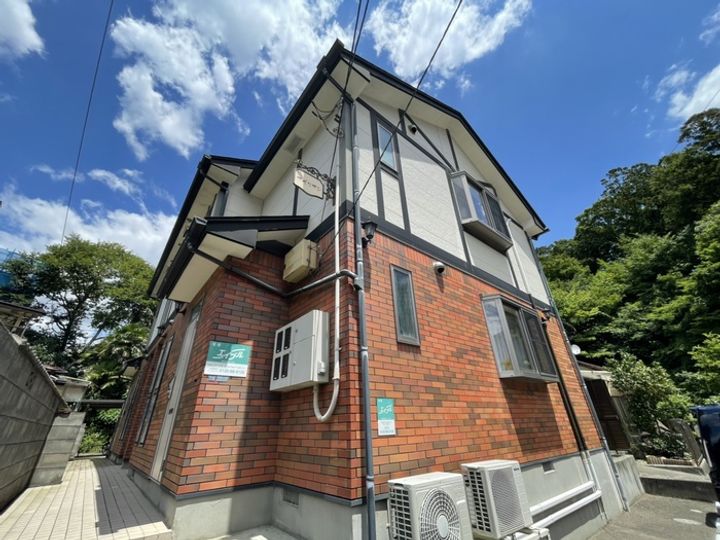 アゼリアンの外観