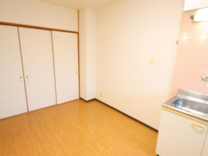 ラウレア生駒の居間