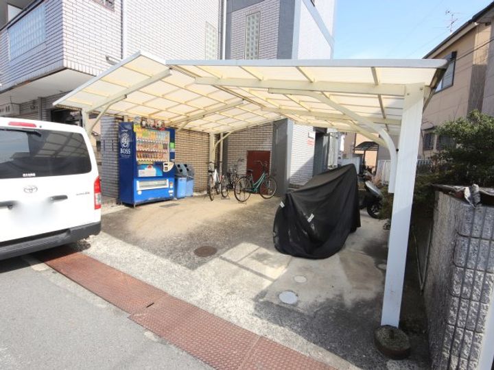 ラウレア生駒の地図