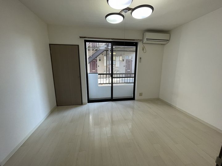 セイラBOX東貝沢Aの居間