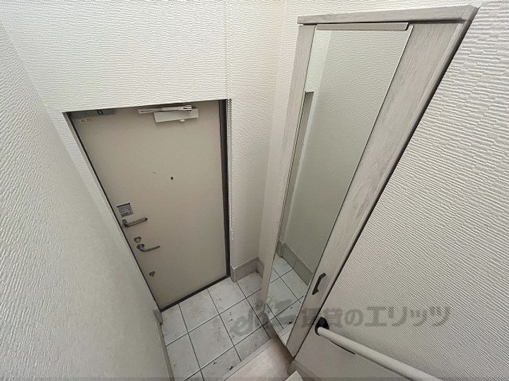 あんしん+稲葉荘08-2001の玄関