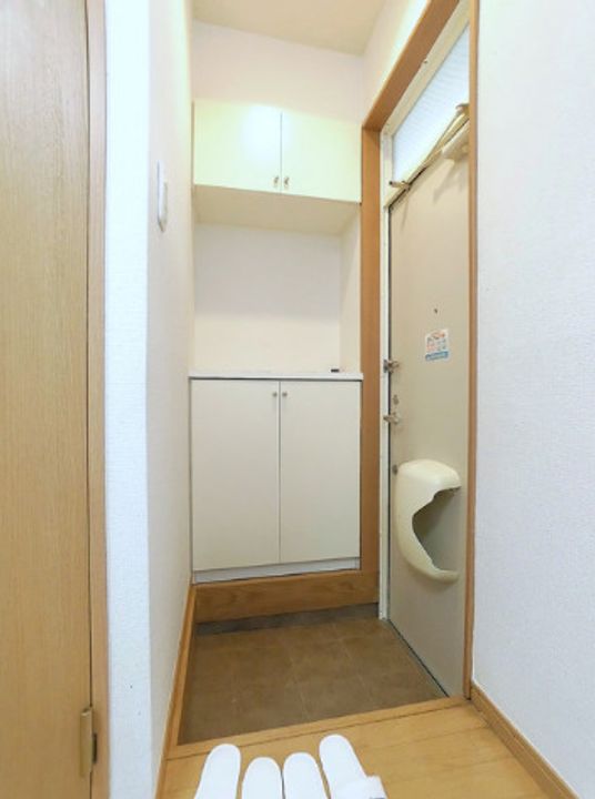 東京都世田谷区下馬2(アパート)の賃貸物件の玄関