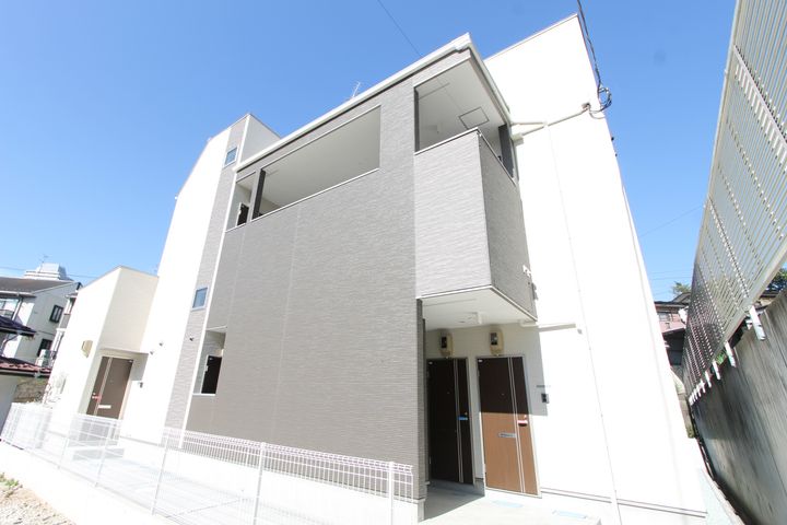 GranCourt台原の外観