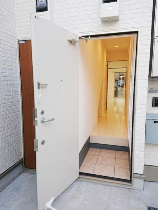 東京都練馬区石神井台8(アパート)の賃貸物件の玄関