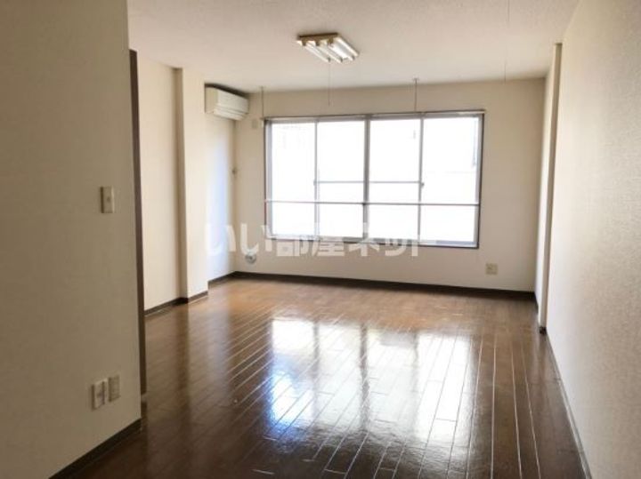 群馬県太田市岩瀬川町(アパート)の賃貸物件の居間