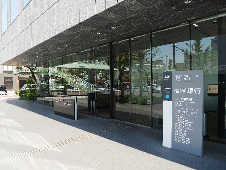 堺町センタービルの周辺