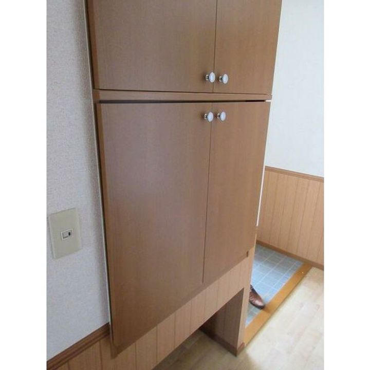 サニーハイツ大島の玄関