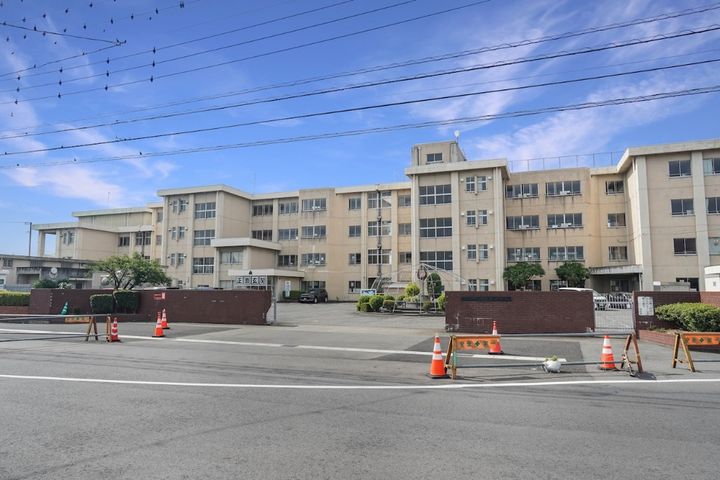 シャトレMの周辺