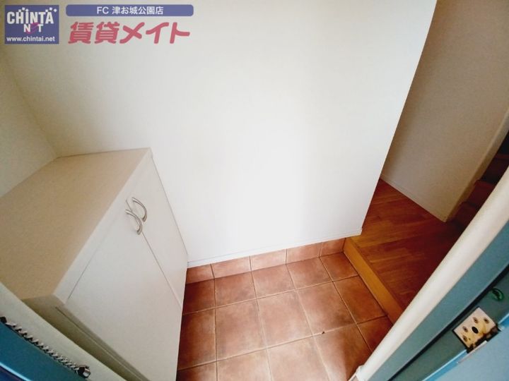 三重県津市阿漕町津興(一戸建)の賃貸物件の玄関