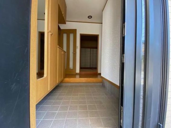 埼玉県東松山市和泉町(一戸建)の賃貸物件の玄関
