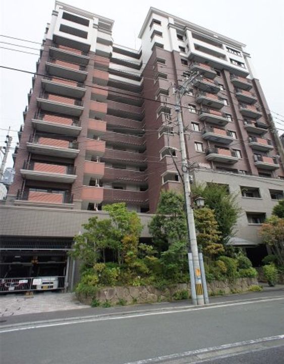 グランドメゾン古城公園401号の外観