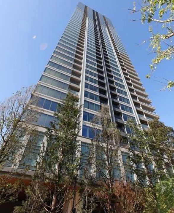 白金ザ・スカイ Eastの外観