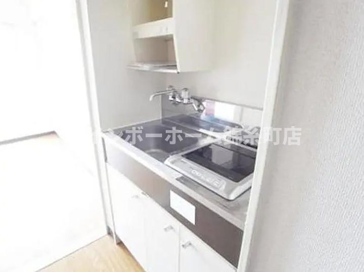 トップ押上のキッチン