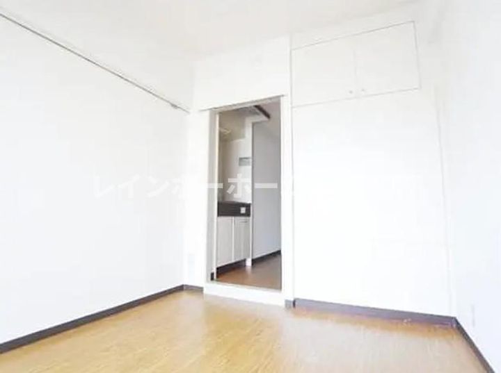 トップ押上の内装