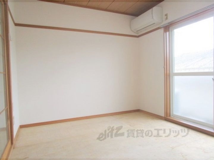 アパートひいらぎの居間