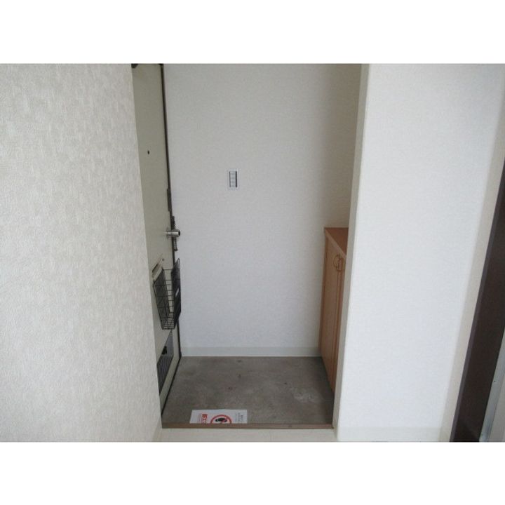 ハイハウス福の宮の玄関