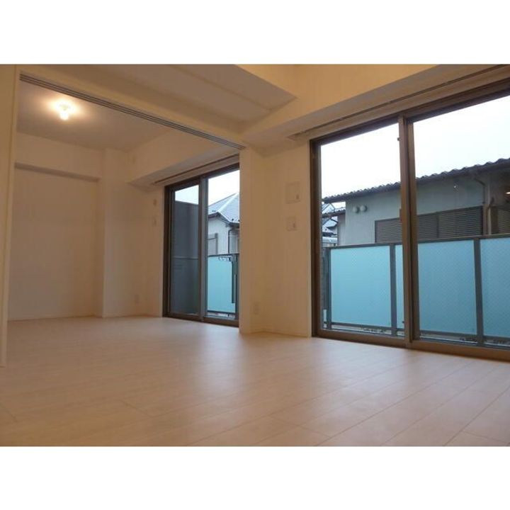 東京都杉並区下高井戸5(マンション)の賃貸物件の居間