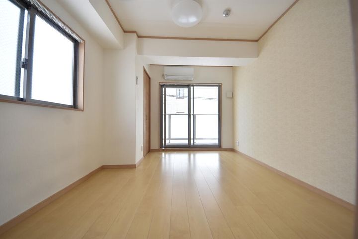 文平ハウスの居間