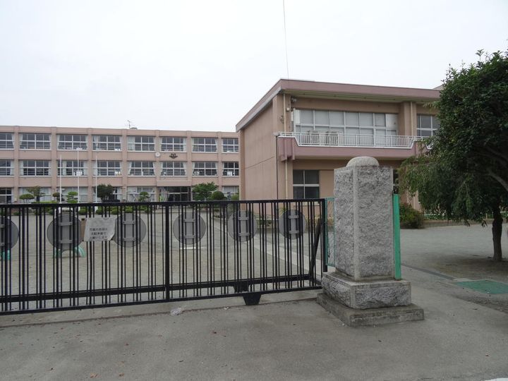 シティラグーンB棟の周辺