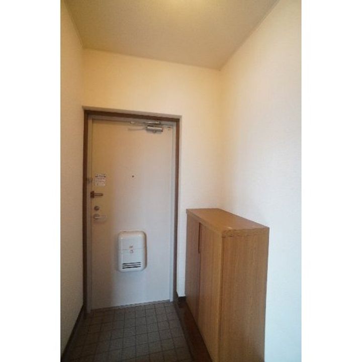 アルモニードエルの玄関