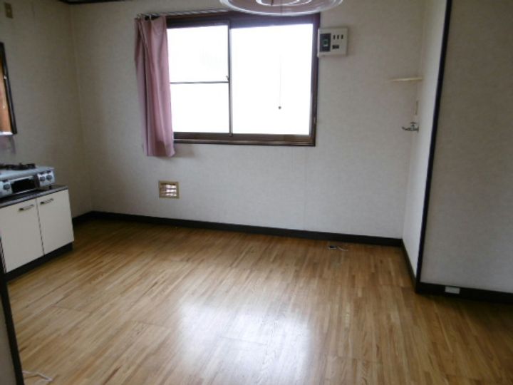 沢田コーポの居間