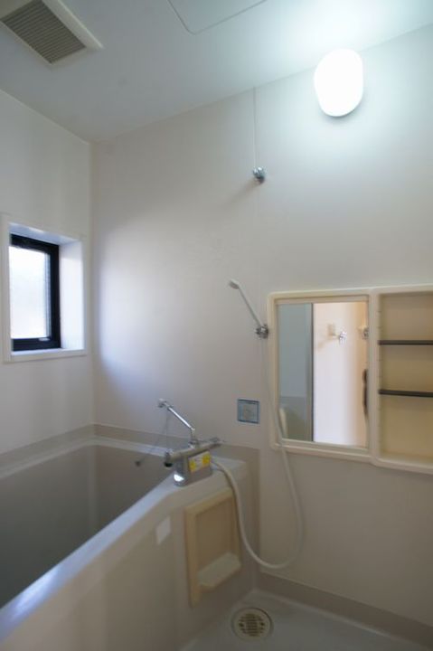カーサ十一屋  C 102号室の風呂