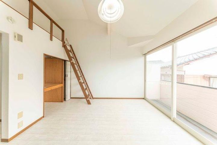 フロムワンの居間