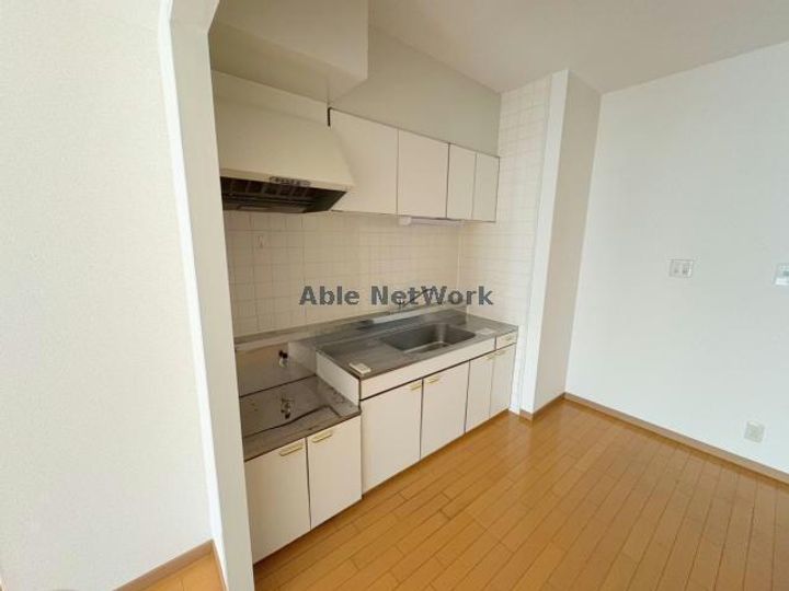 茨城県古河市東1(マンション)の賃貸物件のキッチン