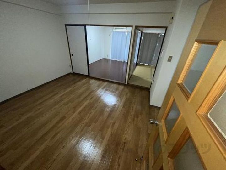 メゾンあおき1の居間