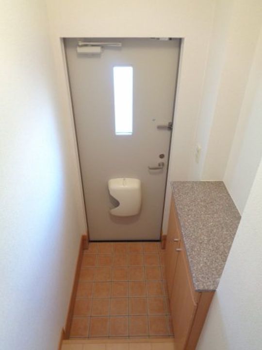 滋賀県栗東市大橋4(アパート)の賃貸物件の玄関