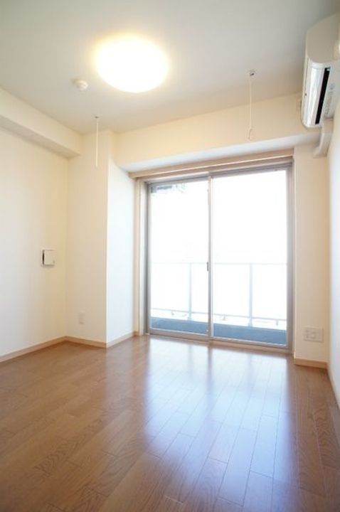 神奈川県川崎市川崎区大島上町(マンション)の賃貸物件の居間