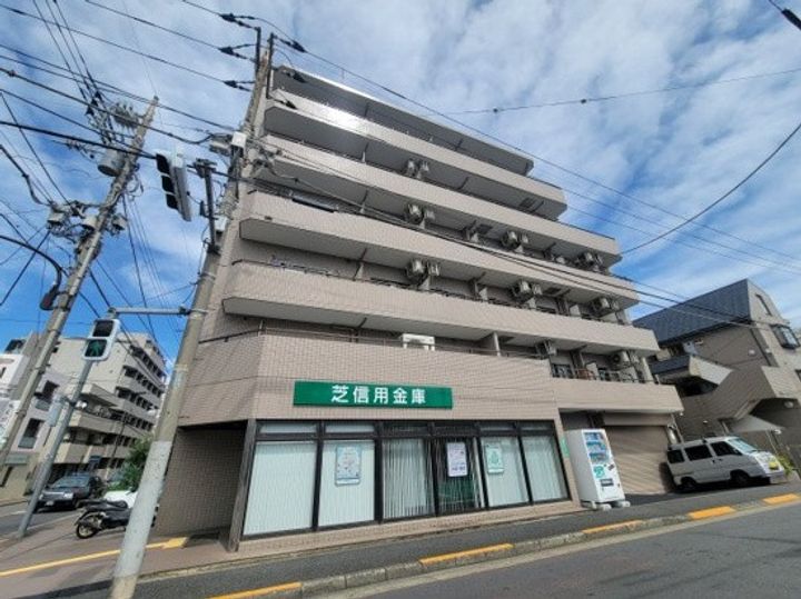 コスモリード蓮沼の外観