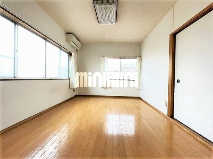 WHITE HOMEの内装